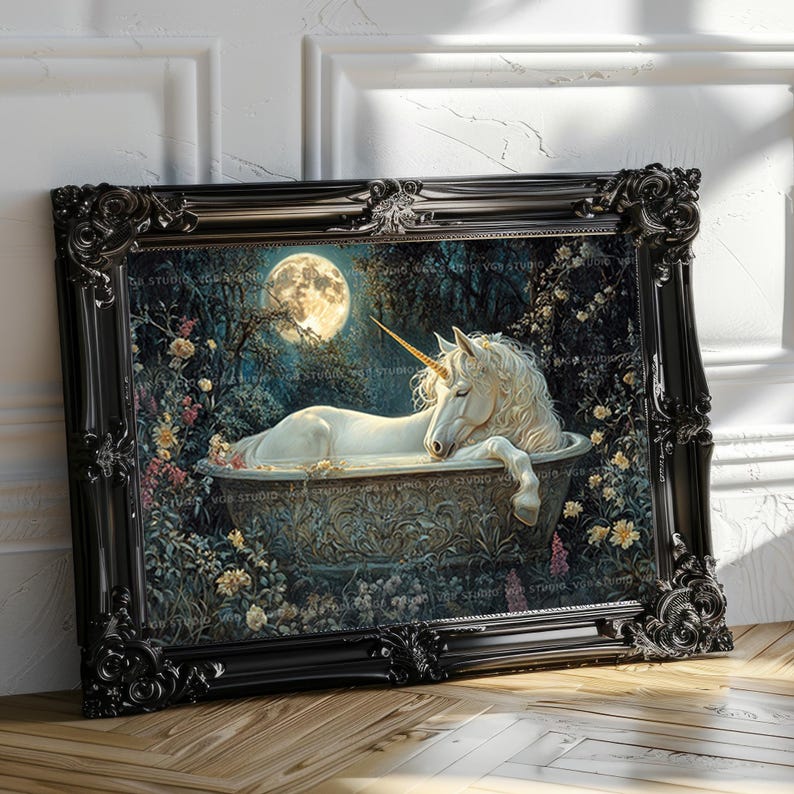 Eenhoorn bad muur kunst print, maanverlichte tuin badkamer decor fantasie paard poster Cottagecore gotische bloemen cadeau horizontale magische scène ac32 afbeelding 5