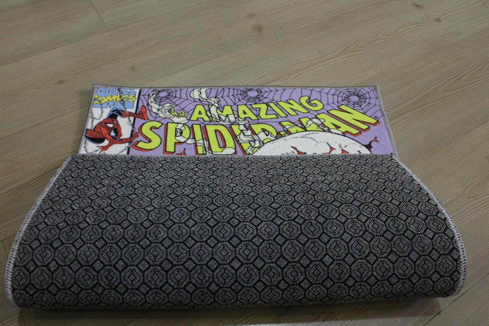 Spider-man Rug, Venom Rug, 347 May,magazine Cover, Legendary, Fantastic ...