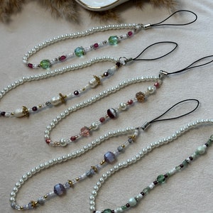 Beautiful mobile phone chains with freshwater pearls | Pearl mobile phone chains | colorful | mobile phone accessories | pendants | colorful pearls | seed beads | freshwater pearls