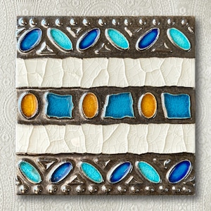 Luciano Ceramic Tileworks, &quot;CAROLINGIO&quot; + Angle (cm 15x15) (6&quot;x6&quot;) in Relief Ceramic, Handmade in Italy.