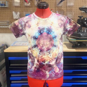 One of a kind short sleeve mandala tie dye t-shirt Youth Small