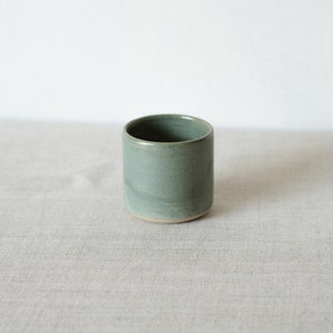 Ceramic // Handmade mug // Modern ceramic mug // Espresso mug // Stoneware // Ceceramic // green