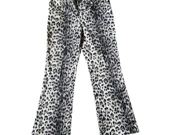 Vintage Moschino Jeans aus den 1990er/2000er Jahren, ausgestellt, mit Leopardenmuster, Logo-Print, Größe 29