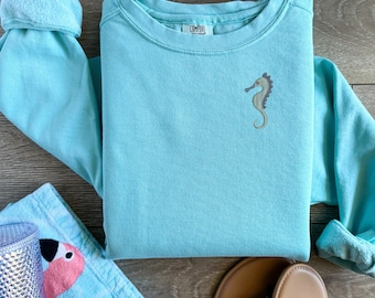 Sweat-shirt hippocampe brodé, Sweat-shirt ras du cou Sea Life, Vêtements de plage d'été tendance, Pull marin, Summertime rétro, Vie marine