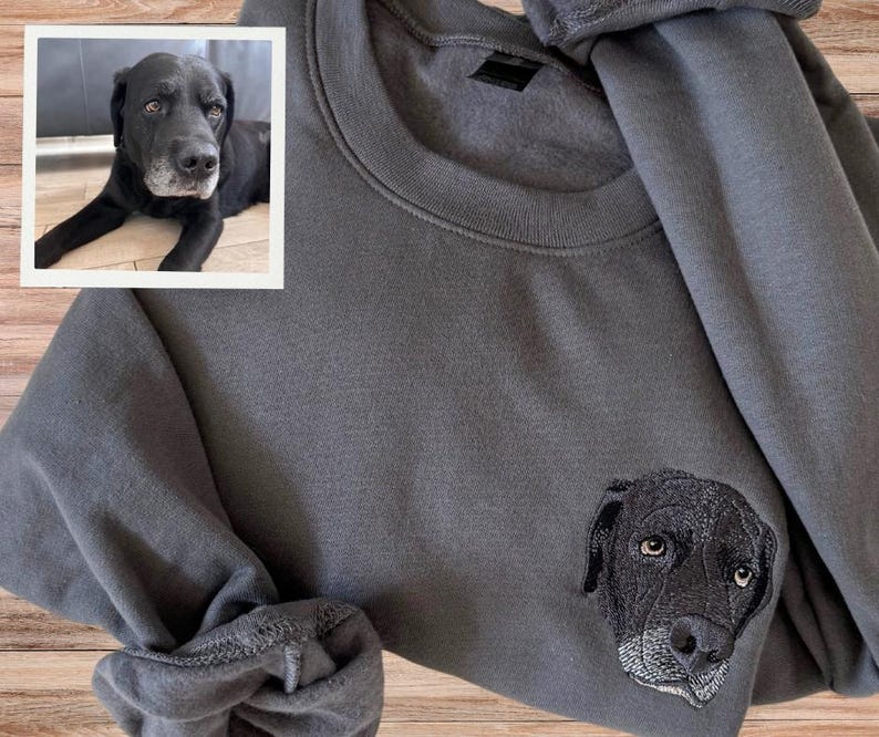Sudadera personalizada bordada para mascotas: Sudadera de cuello redondo personalizada para perro o gato. imagen 2