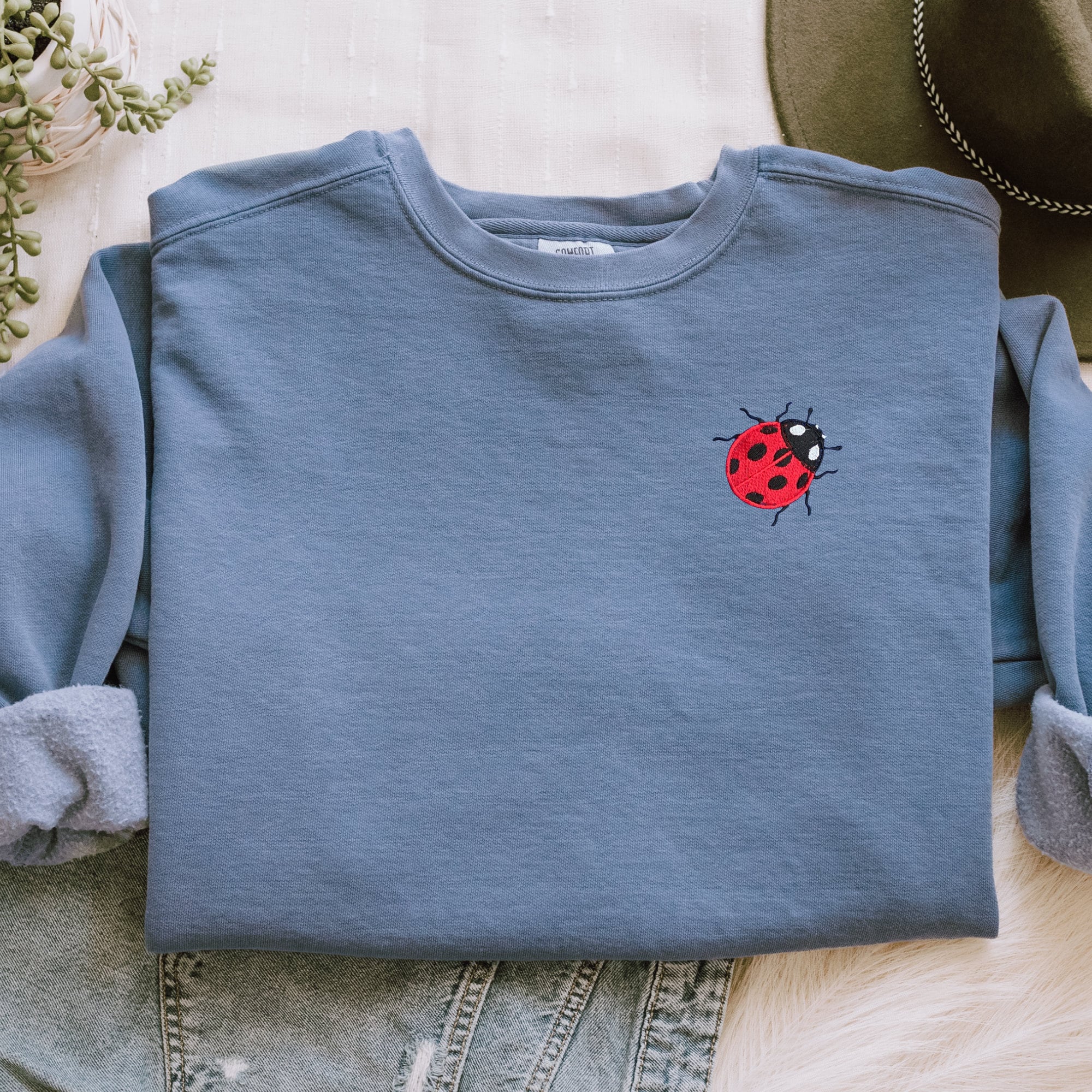 Boucle' Sweater Ladybug