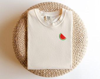 T-shirt di anguria ricamata, top di frutta carino, regalo per gli amanti dell'anguria, maglietta di frutta alla moda, moda estiva, regalo per lei, top per le vacanze in spiaggia