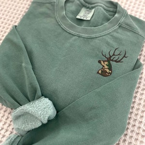 Embroidered Hunter Sweatshirt, Camo Deer Crewneck Pullover, Mens Buck Pullover, Gifts for Dad, Gift for Him, Wildlife Enthusiast