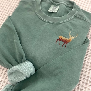Embroidered Buck Sweatshirt, Hunter Crewneck Pullover, Gift for Hunting Lover, Fathers Day Gift Idea, Gift for Him, Wildlife Enthusiast