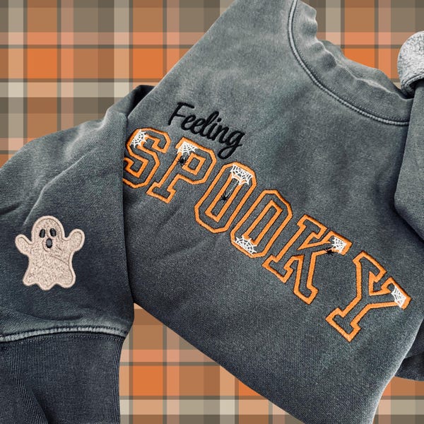 Sudadera de Halloween con bordado de fantasmas espeluznantes: cuello redondo teñido con pigmentos
