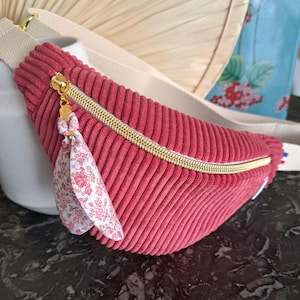 Customizable children&#39;s fanny pack in raspberry pink velvet and cotton/children&#39;s fanny pack, to personalize