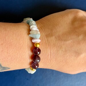 Amethyst, Lapis Lazuli and Beryl Gems Bracelet / Stretch Bracelet