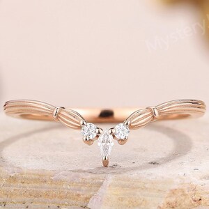 Fede nuziale curva vintage con moissanite, fede nuziale in oro rosa con diamanti, anello in moissanite Art Déco, anelli impilabili, regali di anniversario per lei