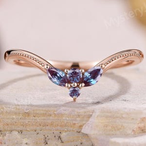 Vintage Alexandrite Wedding Band Rose Gold Curved Wedding Band Alexandrite Ring Custome Cluster Ring Stackable Rings Promise Rings for Women