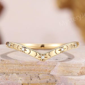 Vintage Moissanite Wedding Band Solid Gold Star Ring Moissanite Engrave Ring Curved Wedding Ring Stackable Rings Anniversary Gifts for Her