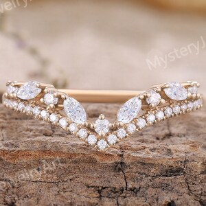 Anello nuziale vintage con moissanite Marquise, anello nuziale curvo con moissanite di forma rotonda in oro rosa, anelli impilabili unici, regali Art Déco per lei