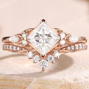 Art Deco Princess Cut Moissanite Engagement Ring Set Rose Gold Stackable Rings Moissanite Cluster Ring Vintage Bridal Set Anniversary Gifts