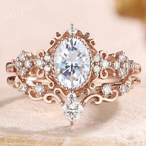 Vintage Oval Moissanite Engagement Ring Set Rose Gold Bridal Set Floral Stacking Ring Set Moissanite Ring Art Deco Anniversary Gifts for Her