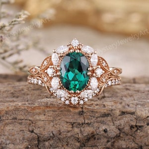 Vintage Oval Shaped Emerald Engagement Ring Set Rose Gold Ring Floral Ring Unique Moissanite Cluster Ring Bridal Set Promise Rings for Women