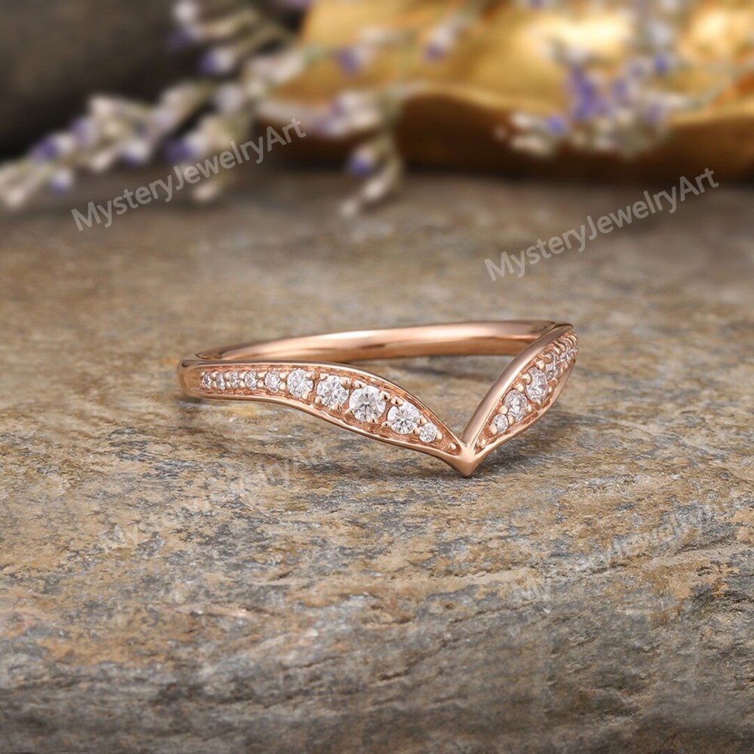 Unique Moissanite Curved Wedding Band Rose Gold Wedding Ring - Etsy