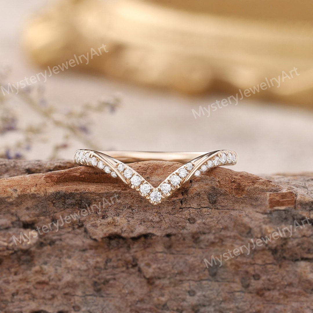 Rose Gold Chevron Moissanite Wedding Band, Art Deco Curved Ring, Thin ...