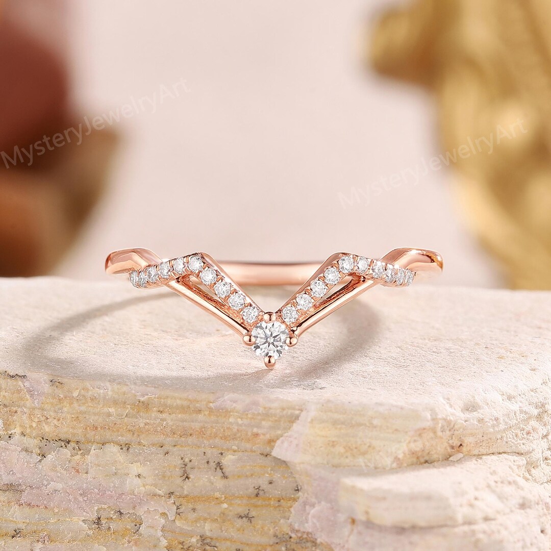 MOOSEA Moissanite Stackable Rings For Women, 14K White Gold Vermeil Double Wishbone Wedding Band D Color VVS1 Clarity Lab Created Diamond Double Curved Moissanite Wedding Band For Women