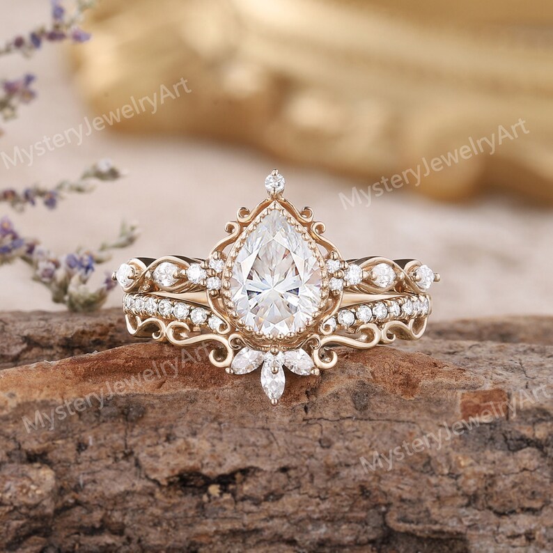 Art Deco Moissanite Engagement Ring Set Rose Gold Ring Floral Ring Pear Moissanite Ring Bridal Set Vintage Rings Anniversary Gifts for Her