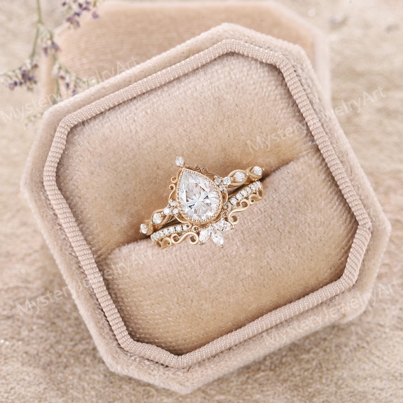 Art Deco Moissanite Engagement Ring Set Rose Gold Ring Floral Ring Pear Moissanite Ring Bridal Set Vintage Rings Anniversary Gifts for Her