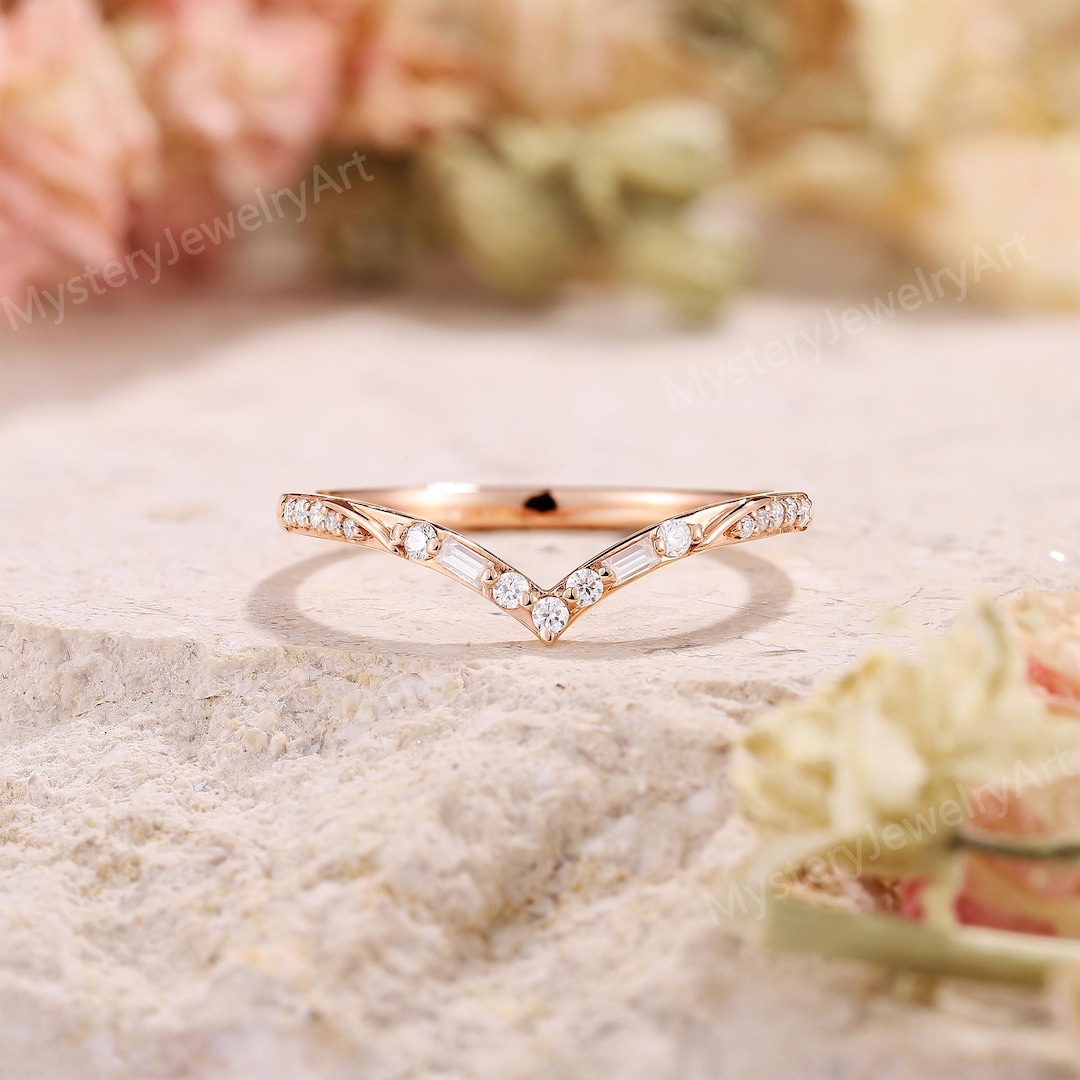 Unique Moissanite Curved Wedding Band Rose Gold Chevron Ring Art Deco ...