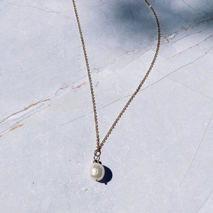 Floating Freshwater Pearl Pendant Valeria Necklace