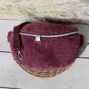 Bauchtasche Teddyplüsch bordeaux, Reißverschluss bordeaux metallisiert, Hip Bag, Gürteltasche,Crossbag, kuscheligweicher Plüsch,Festival Bag