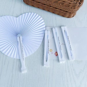 24 Pcs White Heart Shaped Paper Fans Handheld Folding For Wedding