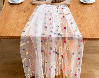 Floral Tulle Table Runner, Boho White Table Runner with Tassels, Wedding Decor, Farmhouse Wedding Decor, Gift for Her, Hand Crochet Runner