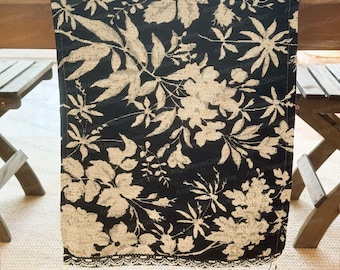 White Floral Table Runner, Black Boho Table Runner with Tassels, Wedding Decor, Farmhouse Wedding Decor, Gift for Her, Hand Crochet Runner