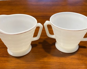 Vintage Hazel Atlas Moderntone Platonite Art Deco Sugar/Creamer Set