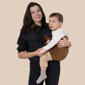 baby sling, for new mom and dad, soft velvet fabric, brown color, infant to toddler, easy to use, A suitable gift for baby showers