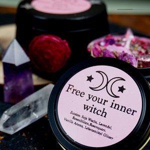 Ritual Kerze Free your inner witch mit Kristallen und link zur MeditationMagische Kerze Amethystbesonderes spirituelles Geschenk Bild 3