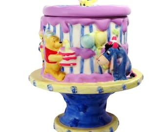 Soporte para pastel de cerámica vintage de Disney FTD Winnie the Pooh Feliz Cumpleaños y tarro para galletas