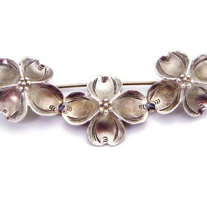 Vintage Stuart Nye Sterling Silver Triple Dogwood Flower Pin Brooch