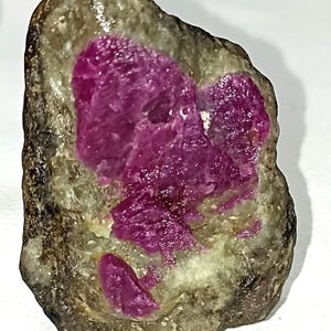 535 Carat Natural African Ruby Amazing Ruby Rough 100% Natural African Specimen Ruby Gemstone Rough.