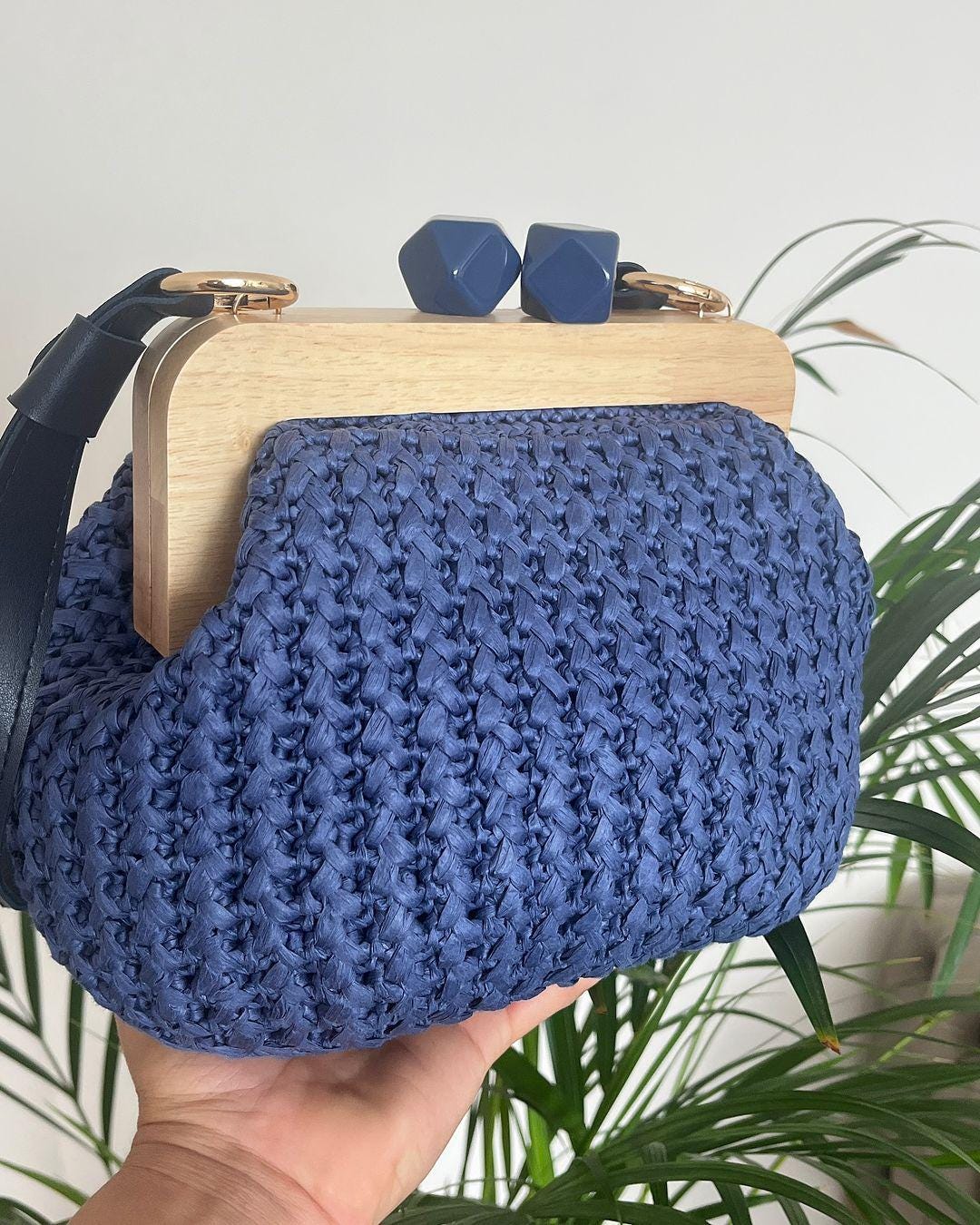 Blue Raffia Bag With Wooden Buckle | Paper Yarn Kiss Lock Clutch Purse ...