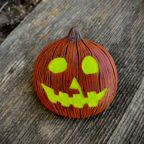 Michael Myers 1978 Pumpkin Magnet Pin | Pumpkin, Horror, Resin Magnet, Resin Pin, Halloween
