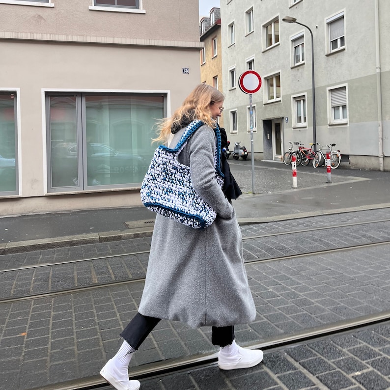 GROßE TASCHE Kleine Handtasche Häkelanleitung, T-Shirt Garn, Deutsches Pdf Dokument Festnetz Taschen image 9