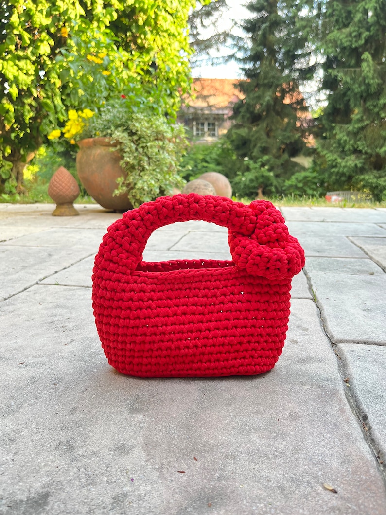 SIGGY BAG Chunky Small Handbag Crochet Pattern, Tshirt Yarn, English PDF Document Festnetz Bags image 10