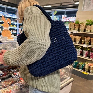 GROßE TASCHE Kleine Handtasche Häkelanleitung, T-Shirt Garn, Deutsches Pdf Dokument Festnetz Taschen image 3