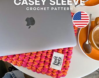 CASEY SLEEVE - Laptop, iPad and Kindle Sleeve Crochet Pattern, Tshirt Yarn, English PDF Document | Festnetz Bags