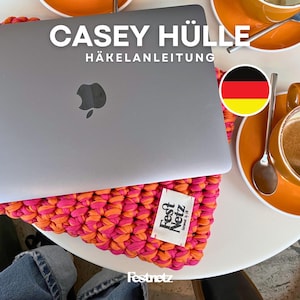 CASEY SLEEVE - ノートパソコン、iPad、Kindle用スリーブの編み図、Tシャツヤーン使用、ドイツ語PDFドキュメント | Festnetz Bags