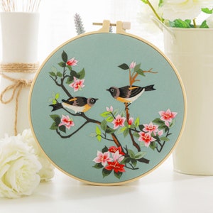 DIY Embroidery Kit beginner, Floral Embroidery kit, Modern embroidery kit cross stitch, Hand Embroidery Kit, Needlepoint, DIY Craft Kit