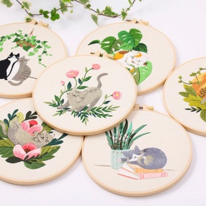 Cat Embroidery Kit beginner, Beginner Embroidery kit, Modern embroidery kit cross stitch, Hand Embroidery Kit, Needlepoint, DIY Craft Kit