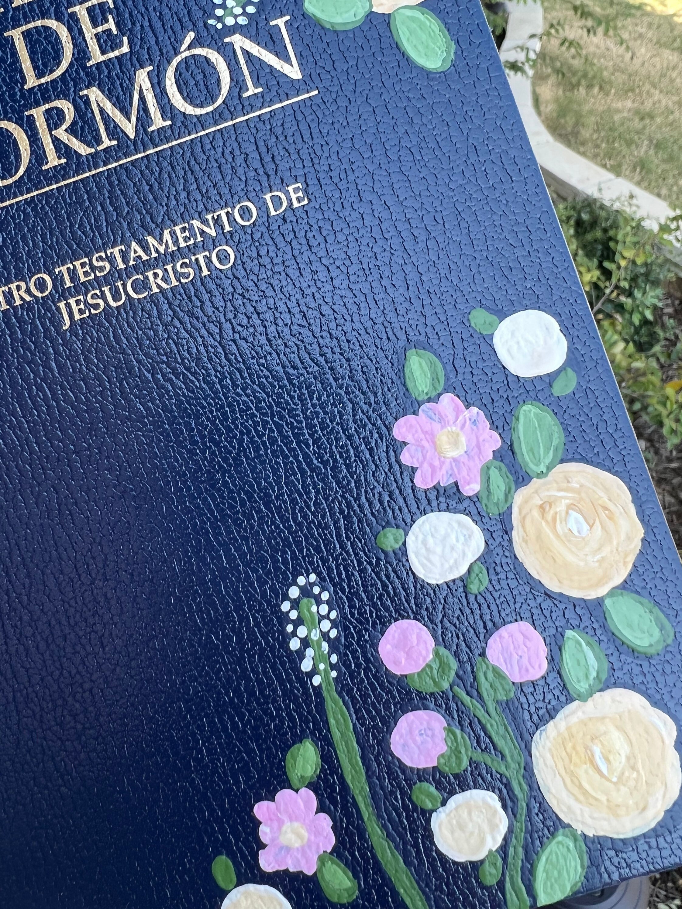 Hand Painted Book of Mormon in Spanish - Etsy